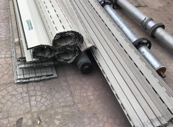 Thay Cửa Cuốn Mới, Cửa Cuốn Cũ Nên Bán Hay Bỏ?